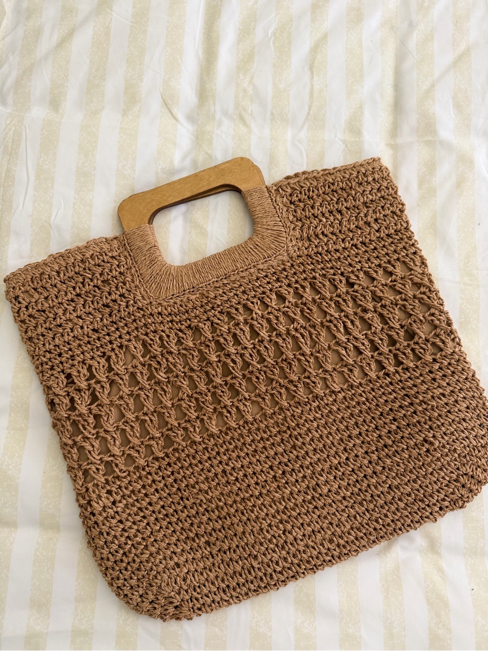 Straw Tote Bag - Picture 2 of 5